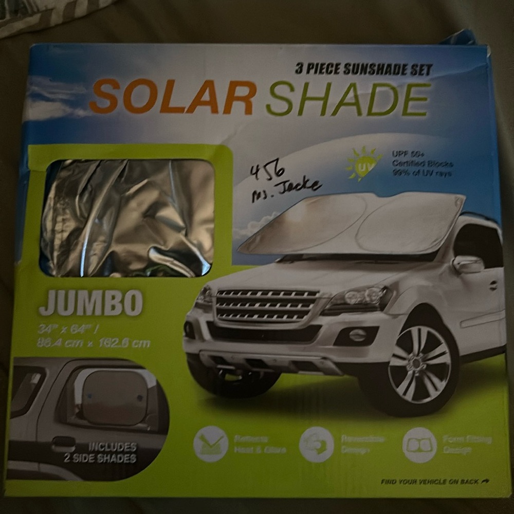 Solar car shade. ✂️